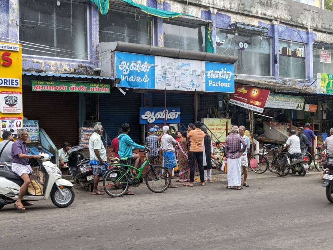 Aavin Milk: நிறுத்தப்பட்ட உற்பத்தி.. இரண்டாவது நாளாக முடங்கியது ஆவின் பால் விநியோகம்! காரணம் என்ன..?