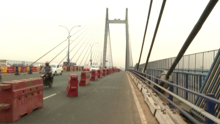 কলকাতার অন্যতম গুরুত্বপূর্ণ প্রবেশদ্বার দ্বিতীয় হুগলি সেতু। কয়েক মাস আগেই তার স্বাস্থ্য পরীক্ষা হয়েছিল। এবার শুরু হল সংস্কার।