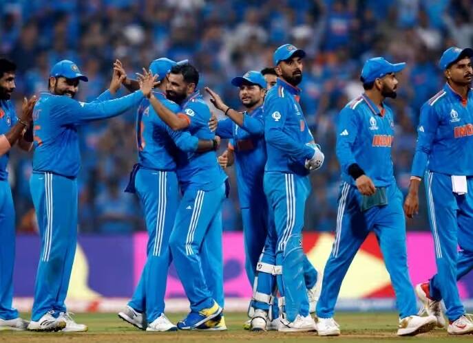 Team India: આજે એટલે કે 6 ડિસેમ્બરે ભારતના કુલ 5 ક્રિકેટર પોતાનો જન્મદિવસ ઉજવી રહ્યા છે. જો કે, આજે વિશ્વભરના કુલ 11 ક્રિકેટરોનો જન્મદિવસ છે. આજે શ્રેયસ ઐય્યર, રવિન્દ્ર જાડેજા, જસપ્રીત બુમરાહ, કરુણ નાયર અને ભૂતપૂર્વ ભારતીય ક્રિકેટર આરપી સિંહનો પણ જન્મદિવસ છે. ભારતના આ તમામ ક્રિકેટરો આજે પોતાનો જન્મદિવસ ઉજવી રહ્યા છે. આવો અમે તમને આ પાંચ ક્રિકેટરોની ઉંમર અને આંતરરાષ્ટ્રીય રેકોર્ડ વિશે જણાવીએ.