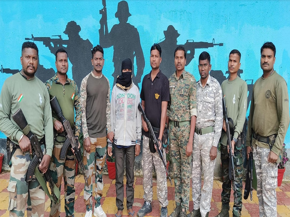 Gadchiroli Police Arrested Naxal Mahendra Arrested With A Reward Of Two ...