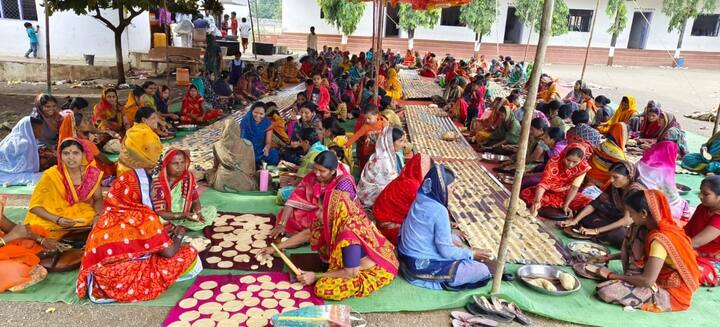 यासाठी 31 क्‍विंटल आटा, 10 क्‍विंटल तेल, चार क्‍विंटल मिरची, एक क्‍विंटल लसण, 50 किलो जिरे असे सर्व साहित्य वापरण्यात आले आहे.