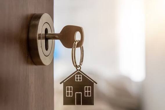 वास्तु टिप्स: घर की चाबी खोलेगी किस्मत का ताला, इन 5 बातों का रखें ध्यान