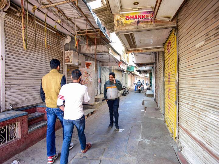 A market wears a deserted look during 'Rajasthan bandh' called out by the supporters of Rajput leader Sukhdev Singh Gogamedi a day after he was shot dead in his Jaipur residence, in Bikaner. (Photo: PTI)