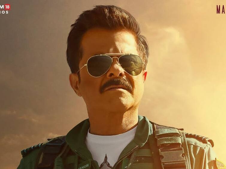 Fighter Poster Out Anil Kapoor Fighter Movie Poster Out Anil Kapoor nails the commanding officer look as Captain Rakesh Jai Singh aka Rocky Fighter Poster Out : 'फायटर' सिनेमातील अनिल कपूरचा धमाकेदार लूक आऊट! कमांडिग ऑफिसरच्या भूमिकेत दिसणार अभिनेता