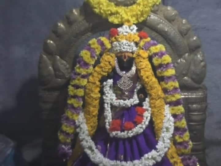 Meenakshiyamman Sametha Chokanathar Temple 108 Sangu Abhishekam festival TNN பழமை வாய்ந்த மீனாட்சியம்மன் சமேத சொக்கநாதர் ஆலயத்தில் 108 சங்கு அபிஷேக விழா