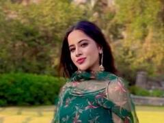 PHOTO: उर्फीच्या फोटोवर नेटकऱ्यांचा कमेंट्सचा वर्षाव; ओलांडल्या सर्व मर्यादा!