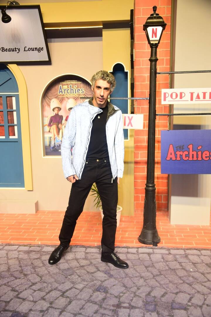 'দ্য আর্চিস' ছবির প্রিমিয়ারে হাজির হয়েছিলেন জিম সর্ভও।