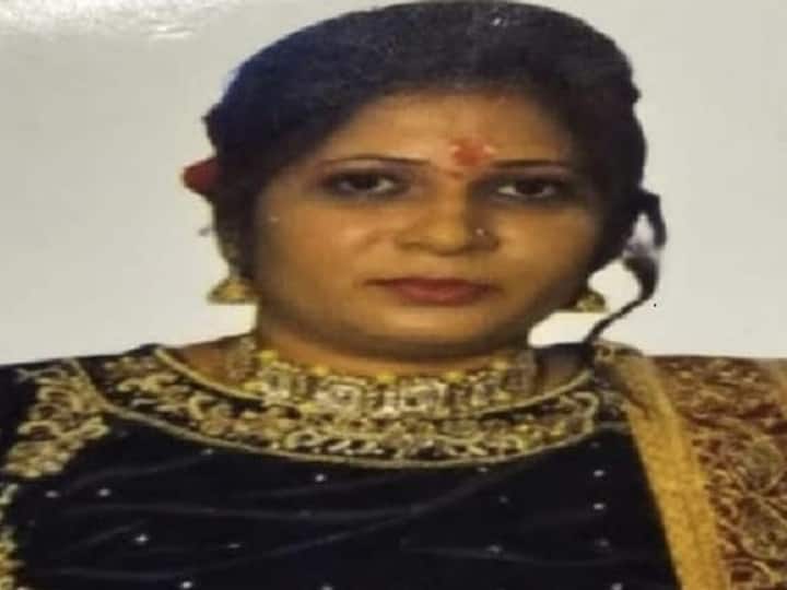 Valsad News: Nani Tambadi woman sarpanch caught taking bribe from businessman suspended વેપારી પાસેથી લાંચ લેતા ઝડપાયેલા નાની તંબાડીના મહિલા સરપંચને કરાયા સસ્પેન્ડ, લાંચિયા પદાધિકારીઓમાં ફફડાટ