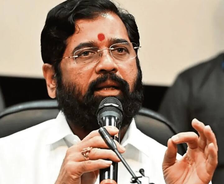 તેલંગણાના સીએમ પછી દિલ્હીના સીએમ અરવિંદ કેજરીવાલ સેલેરીમાં બીજા નંબર પર છે, જેમની સેલરી 3,90,000 રૂપિયા છે. આ પછી ત્રીજા સ્થાને મહારાષ્ટ્રના સીએમ આવે છે, તેમનો પગાર લગભગ 3,40,000 રૂપિયા છે.