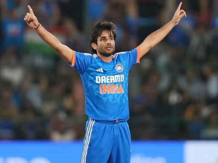 T20I Rankings In Cricket: ravi bishnoi world no 1 t20i bowler icc t20i bowling rankings after ind vs aus t20i series T20I Rankings: ટી20 ક્રિકેટને મળ્યો બૉલિંગનો નવો બાદશાહ, રવિ બિશ્નોઇ બન્યો વર્લ્ડ નંબર-1, રાશિદ ખાનને પછાડ્યો