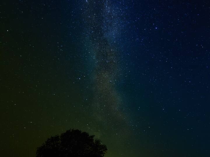 नासा के मुताबिक, अंतरिक्ष यात्री अपने मूत्र से 98% पानी पुनर्प्राप्त कर सकते हैं. अंतरिक्ष में पेशाब को रिसाइकल करके पीने लायक बनाया जाता है. इसके लिए ये तरीके अपनाए जाते हैं.