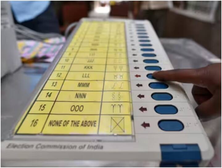 Elections will be held in villages on January 10 in Udaipur, you will be able to vote from January 1, know where the elections are Rajasthan News: उदयपुर में 10 जनवरी को होंगे ग्राम पंचायतों के उपचुनाव, वार्ड पंच और उप सरपंच के लिए होगी वोटिंग