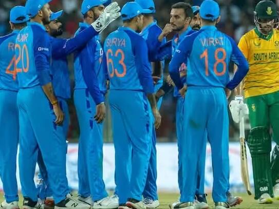 IND vs SA: સૂર્યકુમાર યાદવ દક્ષિણ આફ્રિકાના પ્રવાસ પર T20 શ્રેણીમાં કેપ્ટન રહેશે. જ્યારે કેએલ રાહુલ વનડે શ્રેણીમાં કેપ્ટનશીપ કરશે. જ્યારે ટેસ્ટ શ્રેણીમાં કેપ્ટનશિપની જવાબદારી રોહિત શર્મા પર રહેશે.