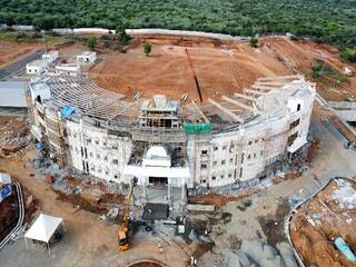 Madurai: பொங்கலுக்கு தயாராகும் உலகத் தரத்தில் கட்டப்படும் மதுரை ஜல்லிக்கட்டு மைதானம்!