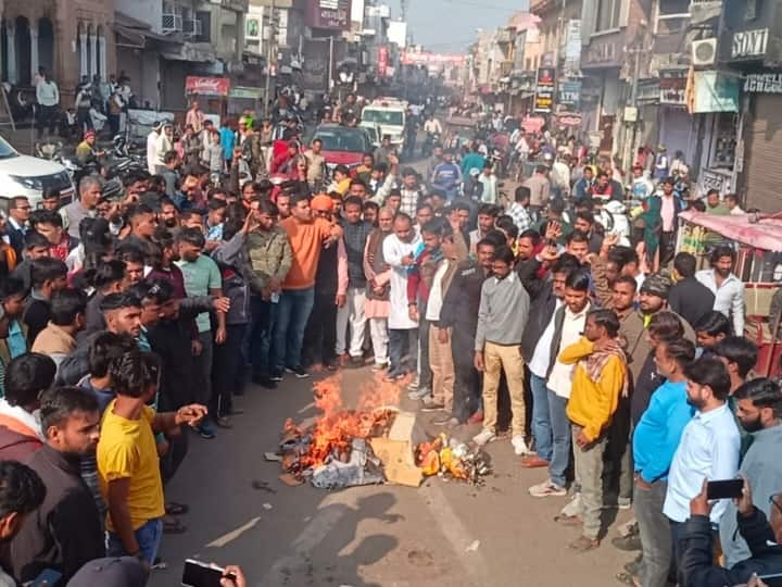 Sukhdev Singh Gogamedi Murder Bharatapur Bandh Rajput Samaj Demands Arrest of Karni Sena President Murderers ANN Sukhdev Gogamedi Murder: भरतपुर में राजपूत समाज ने कराया बाजार बंद, गोगामेड़ी के हत्यारों को गिरफ्तार करने की मांग 