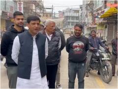 स्वच्छता का जायजा लेने सड़कों पर निकले इंदौर के महापौर, गंदगी करने वालों का काटा ऑन स्पॉट चालान