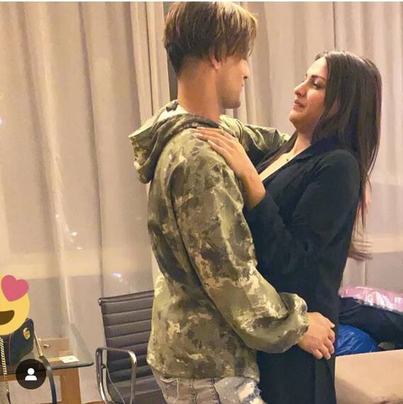 ਜਿਸ ਦੇ ਲਈ ਤੋੜਿਆ 10 ਸਾਲ ਪੁਰਾਣਾ, ਹੁਣ ਉਸੇ ਤੋਂ ਦੂਰ ਹੋਈ ਹਿਮਾਂਸ਼ੀ ਖੁਰਾਣਾ