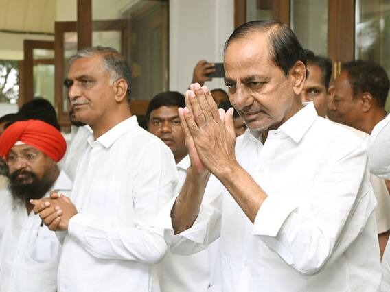KCR Meets Chintamadaka People | ఓటమి తరువాత తొలిసారిగా ప్రజల ముందుకు కేసీఆర్ | ABP Desam