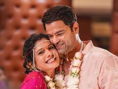 PHOTO: मराठमोळी अभिनेत्री सुरुची अडारकर आणि पियुष रानडे यांच्या लग्नाचे खास फोटो!