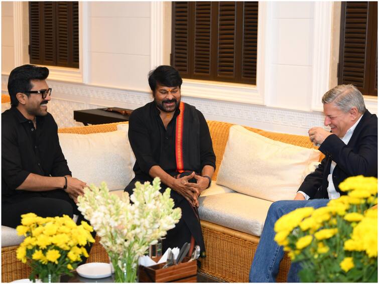 Netflix CEO Ted Sarandos Met Ram Charan Chiranjeevi at their Residence Telugu News Ram Charan Ted Sarandos : మెగాస్టార్ ఇంటికి నెట్‌ఫ్లిక్స్ సీఈవో - రామ్ చరణ్‌తో దోస్తీ భేటీ