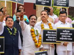 महाराष्ट्र विधानसभा में किसानों के मुद्दे पर जोरदार हंगामा, इन मांगों को लेकर MVA नेताओं ने किया प्रदर्शन