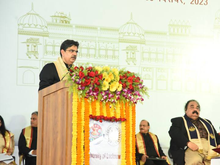 समारोह में कुल 43398 उपाधियां (डिग्रीयां) प्रदान की गईं, जिसमें स्नातक स्तर पर 33146 ,परास्नातक स्तर पर 10009 तथा 243 शोध उपाधि प्रदान की गयीं.