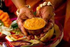 Wedding Rituals: પીઠી લગાવ્યા બાદ દુલ્હા-દુલ્હન કેમ નથી જતાં બહાર,જાણો શું છે કારણ?
