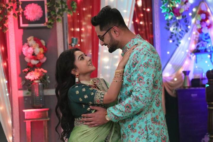 চারিদিকে বিয়ের মরসুম, আর সেই ঢেউ লেগেছে ছোটপর্দাতেও। কালার্স বাংলার জনপ্রিয় ধারাবাহিক 'টুম্পা অটোওয়ালি' (Tumpa Autowali)-তেও দেখানো হচ্ছে বিয়ের গল্প