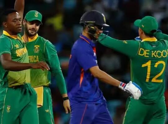 ભારત અને દક્ષિણ આફ્રિકા વચ્ચે T20 શ્રેણીની મેચ ભારતીય સમય અનુસાર રાત્રે 9.30 વાગ્યે શરૂ થશે. આ પછી બંને ટીમો વનડે શ્રેણીમાં સામ સામે ટકરાશે. (ફોટો- સોશિયલ મીડિયા)