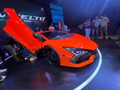 Lamborghini Revuelto Supercar: लॉन्च हो गयी वो कार, जिसकी तस्वीरें देखते ही दीवाने हो जायेंगे आप!