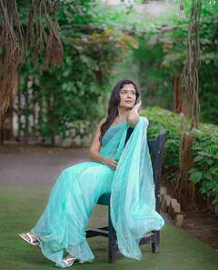 PHOTO: मराठमोळी अभिनेत्री सुरुची अडारकर आणि पियुष रानडे यांच्या लग्नाचे खास फोटो!