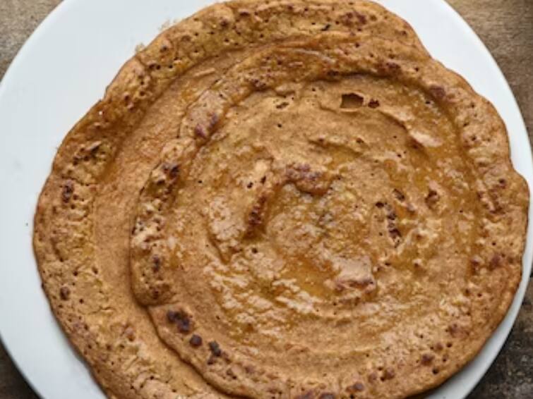 Tasty egg adai recipe procedure Egg Adai: மிருதுவா பொசுபொசுன்னு முட்டை அடை ரெசிபி.. இவ்வளவு சத்துக்கள் அடங்கியிருக்கு..