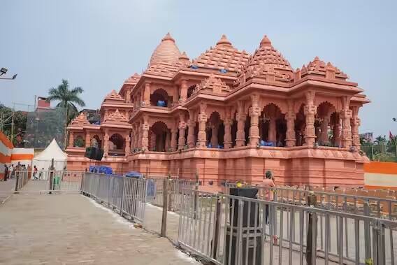 નોંધણી પછી, એક બાર કૉડ આવશે, જેના પછી તમે રામ મંદિરમાં પ્રવેશ કરી શકશો. ભગવાન રામલલાના અભિષેક માટે 4 હજાર સંતો સહિત વિવિધ હસ્તીઓને આમંત્રણ મોકલવામાં આવ્યા છે.