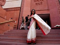 Mahua Moitra Expelled: पैसे लेकर सवाल पूछने के मामले में निष्कासित हुईं महुआ मोइत्रा कितनी संपत्ति की हैं मालकिन?