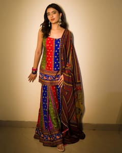 Rukshar Dhillon Photos: అర్జున కళ్యాణం రుక్సర్ బ్యూటిఫుల్ పిక్స్