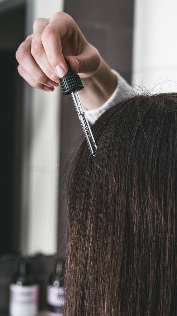 চুল লম্বা করতে চান? এই 'টিপস' মানলে মুশকিল আসান