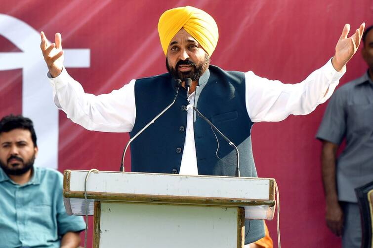 AAP Govt will take Rs. 10 lakh loan in total five years says Manjinder Singh Sirsa Debt on Punjab: ਭਗਵੰਤ ਮਾਨ ਸਰਕਾਰ 5 ਸਾਲਾਂ 'ਚ ਲਵੇਗੀ 10 ਲੱਖ ਕਰੋੜ ਦਾ ਕਰਜ਼ਾ, ਬੀਜੇਪੀ ਨੇ ਅੰਕੜੇ ਕੀਤੇ ਜਾਰੀ 