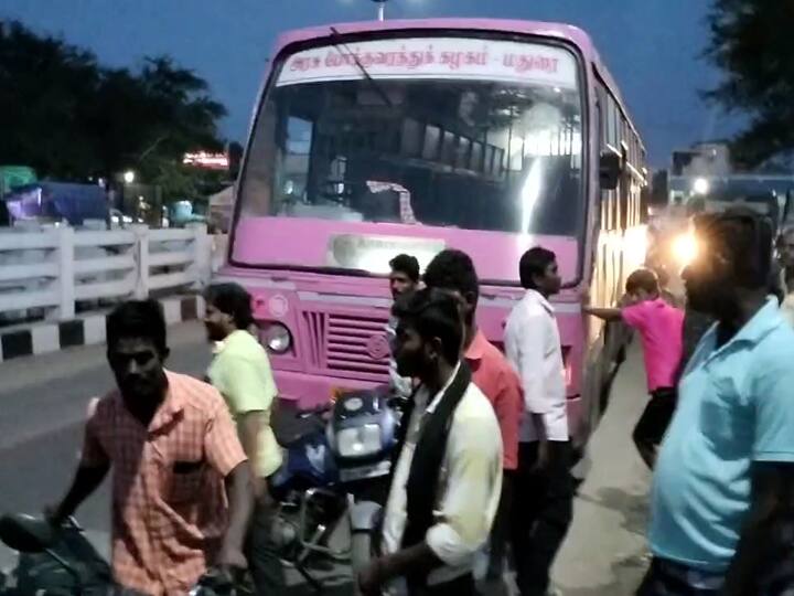 Dindigul news student assaulted the bus conductor who told him not to stand on the steps and come inside TNN 