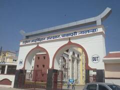 नालंदा में पारा मेडिकल की छात्राओं ने डॉक्टर और क्लर्क पर लगाया छेड़खानी का आरोप, DM ने दिए जांच के आदेश