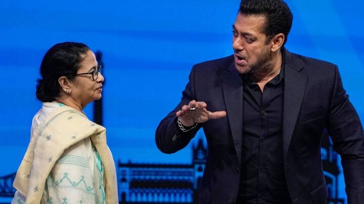 ফেস্টিভ্য়ালে 'ঠুমকা' খুব জরুরি? কেন্দ্রীয় মন্ত্রীর এই মন্তব্যের আঁচ ছড়াল সংসদ চত্বর থেকে বিধানসভা পর্যন্ত। এরপরেই গিরিরাজের বহিষ্কারের দাবি তুলেছে তৃণমূল।