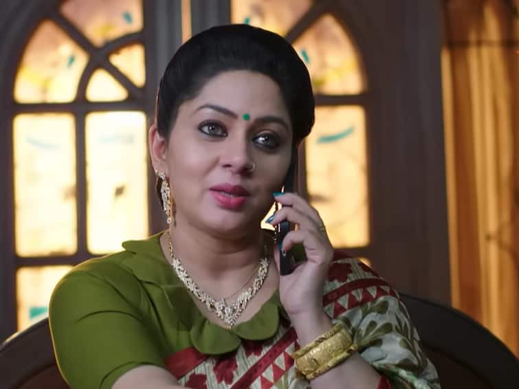 intinti gruhalakshmi serial today december 8th episode written update Gruhalakshmi Serial Today December 8th Episode : 'గృహలక్ష్మి' సీరియల్: దివ్య, కడుపులో బిడ్డ సేఫ్, పాము పగ అంటూ వార్నింగ్ ఇచ్చిన రాజ్యలక్ష్మి