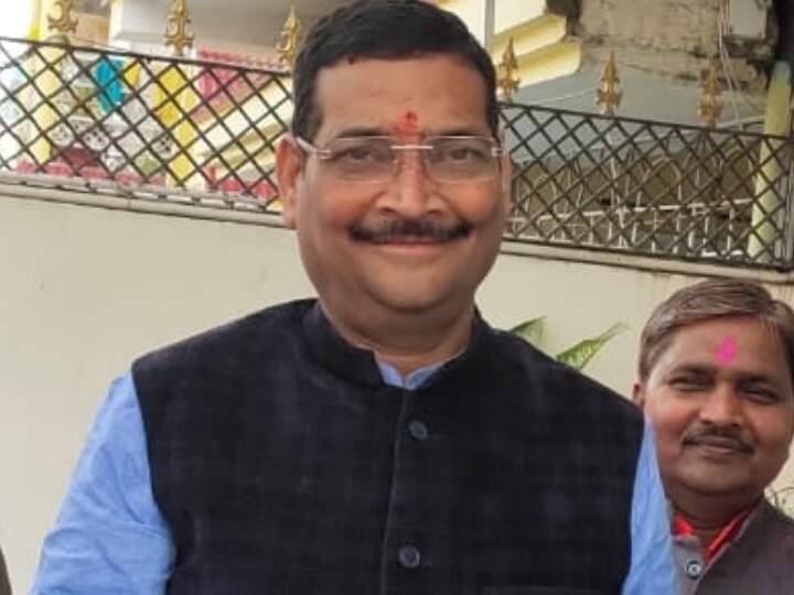 Jharkhand Politics: इरफान अंसारी के बयान पर BJP सांसद का पलटवार, कहा- 'घुसपैठिए को शरण देना कांग्रेस के DNA में है' Jharkhand Politics BJP MP Deepak prakash hits back Irfan Ansari says DNA of Congress to give shelter to infiltrators Jharkhand Politics: इरफान अंसारी के बयान पर BJP सांसद का पलटवार, कहा- 'घुसपैठिए को शरण देना कांग्रेस के DNA में है'