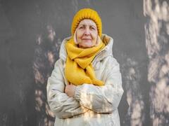 बुजुर्गों के लिए मुसीबत बनकर आती हैं सर्दियां, इस तरह रखें ख्याल वरना इन 3 गंभीर बीमारियों के हो जाएंगे शिकार