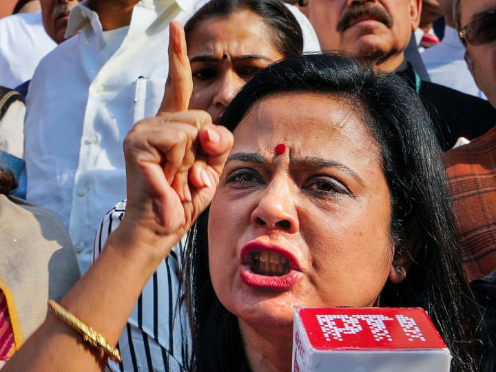 Mahua Moitra Expelled From Lok Sabha She Shows Anger On Ex Partner Jai Anant Dehadrai Mahua Moitra Expelled: 'गलत इरादे से मेरा पूर्व प्रेमी...', संसद सदस्यता रद्द होने पर भड़कीं महुआ मोइत्रा, क्या कुछ बोलीं?