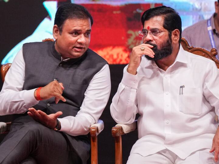 Uddhav Thackeray Faction Claim Gulabrao Patil Uday Samant Deepak Kesarkar signatures on proposal to remove Eknath Shinde Shiv Sena MLA Case: 'एकनाथ शिंदे को हटाने के प्रस्ताव पर इन 23 नेताओं के हस्ताक्षर', उद्धव गुट के दावे ने गर्म की राजनीति