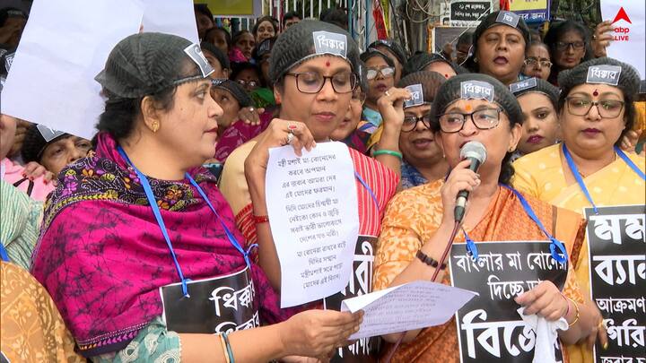 মঙ্গলবার শুরু হয়েছিল ২৯তম কলকাতা আন্তর্জাতিক চলচ্চিত্র উৎসব (KIFF)। নেতাজি ইন্ডোরে চলেছিল জমজমাট অনুষ্ঠান। অনুষ্ঠান চলাকালীন সলমন, অনিল কপূর, সোনাক্ষীদের সঙ্গে নাচের তালে পা মিলিয়েছিলেন মুখ্যমন্ত্রী মমতা বন্দ্যোপাধ্যায় (Mamata Banerjee)।