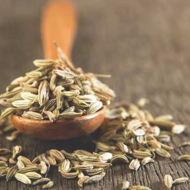 ਹੁਣ ਤੁਸੀਂ ਆਸਾਨੀ ਨਾਲ ਠੰਡੇ-ਠੰਡੇ ਜੀਰੇ ਦੇ ਪਾਣੀ ਦਾ ਸਵਾਦ ਲੈ ਸਕਦੇ ਹੋ, ਜੇਕਰ ਤੁਸੀਂ ਚਾਹੋ ਤਾਂ ਇਸਨੂੰ ਹਲਕਾ ਗਰਮ ਕਰਕੇ ਵੀ ਪੀ ਸਕਦੇ ਹੋ।