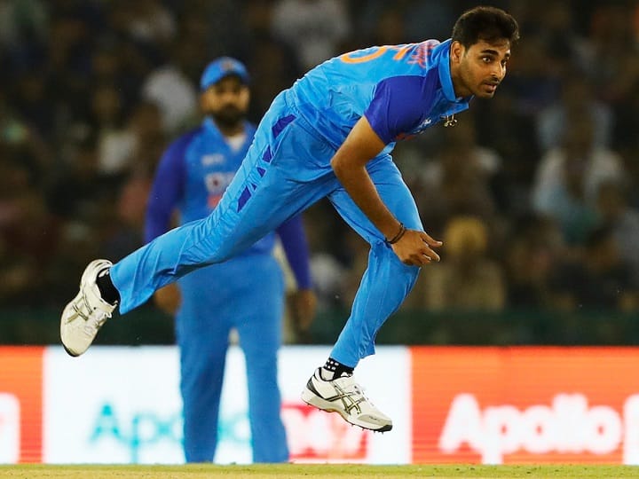भारत-दक्षिण अफ्रीका टी20 मैचों में सबसे ज्यादा विकेट लेने वाले गेंदबाज, टॉप पर हैं भुवनेश्वर भारत-दक्षिण अफ्रीका टी20 मैचों में सबसे ज्यादा विकेट लेने वाले गेंदबाज, टॉप पर हैं भुवनेश्वर