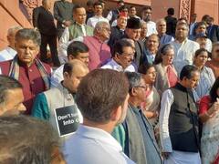 Mahua Moitra Expulsion Report Highlights: कैश फॉर क्वेरी मामले में महुआ मोइत्रा की संसद सदस्यता रद्द, लोकसभा से पास हुआ प्रस्ताव