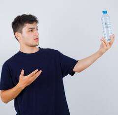 Dehydration in winter: ਸਰਦੀਆਂ ਵਿੱਚ ਦਿਨ ਭਰ 'ਚ ਜ਼ਰੂਰ ਪੀਣਾ ਚਾਹੀਦੈ ਇੰਨੇ ਗਿਲਾਸ ਪਾਣੀ...ਨਹੀਂ ਤਾਂ ਘੇਰ ਲੈਣਗੀਆਂ ਬਿਮਾਰੀਆਂ